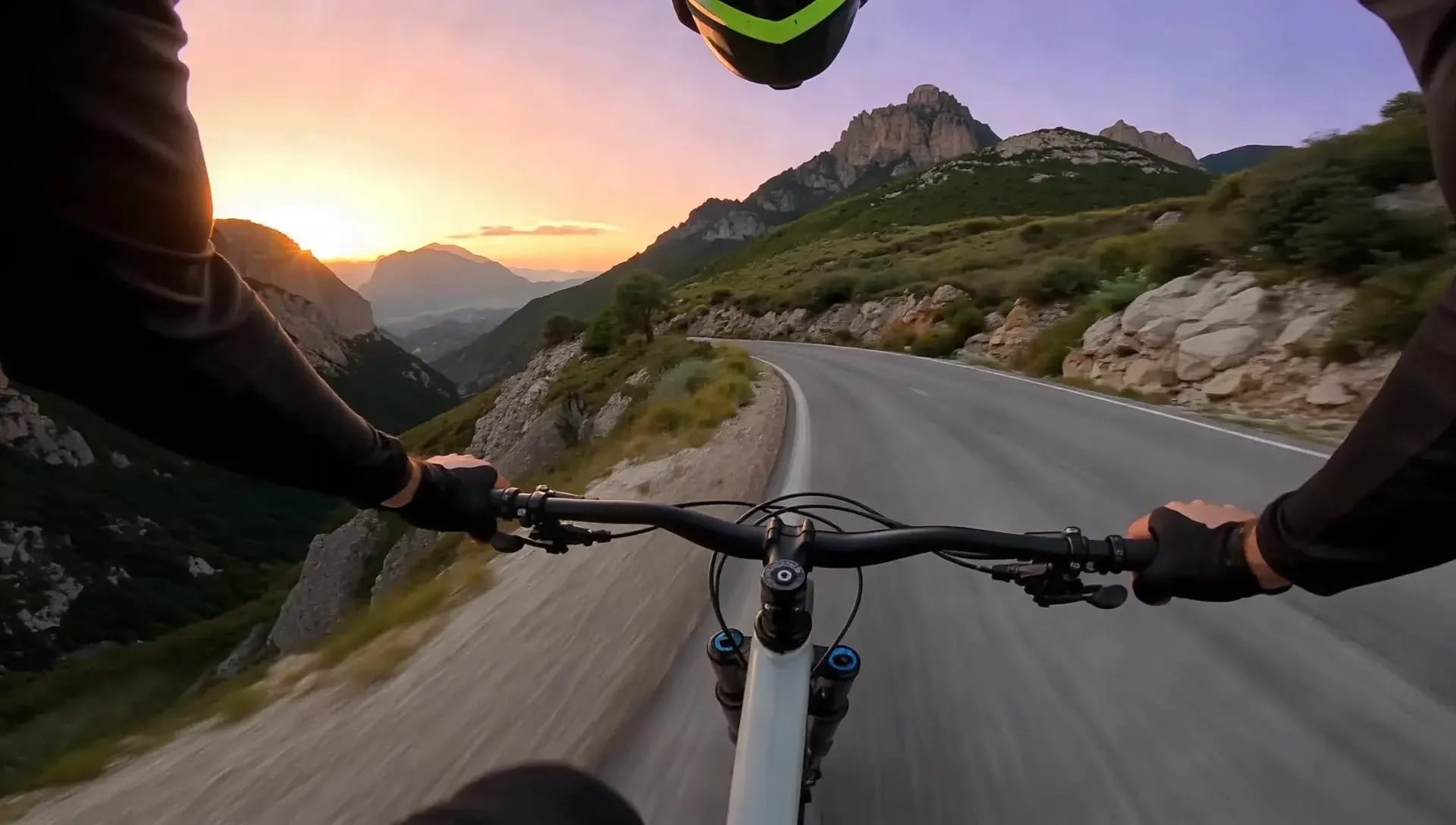 MindVideo AI genera un video impactante a partir de texto e imágenes con efectos especiales.