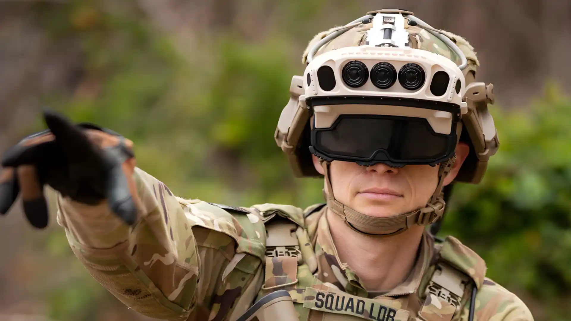 Casco militar EagleEye de Anduril con tecnología de realidad aumentada e inteligencia artificial para visión táctica en combate